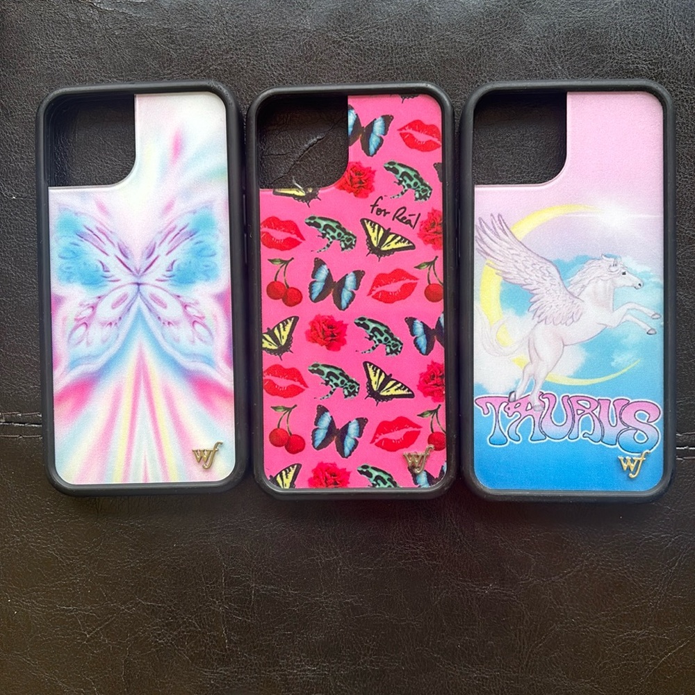 Groovy iPhone 15 Cases with Raised Edges